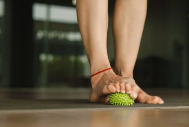 heel-pain-solutions-effective-strategies.jpg heel pain solutions
